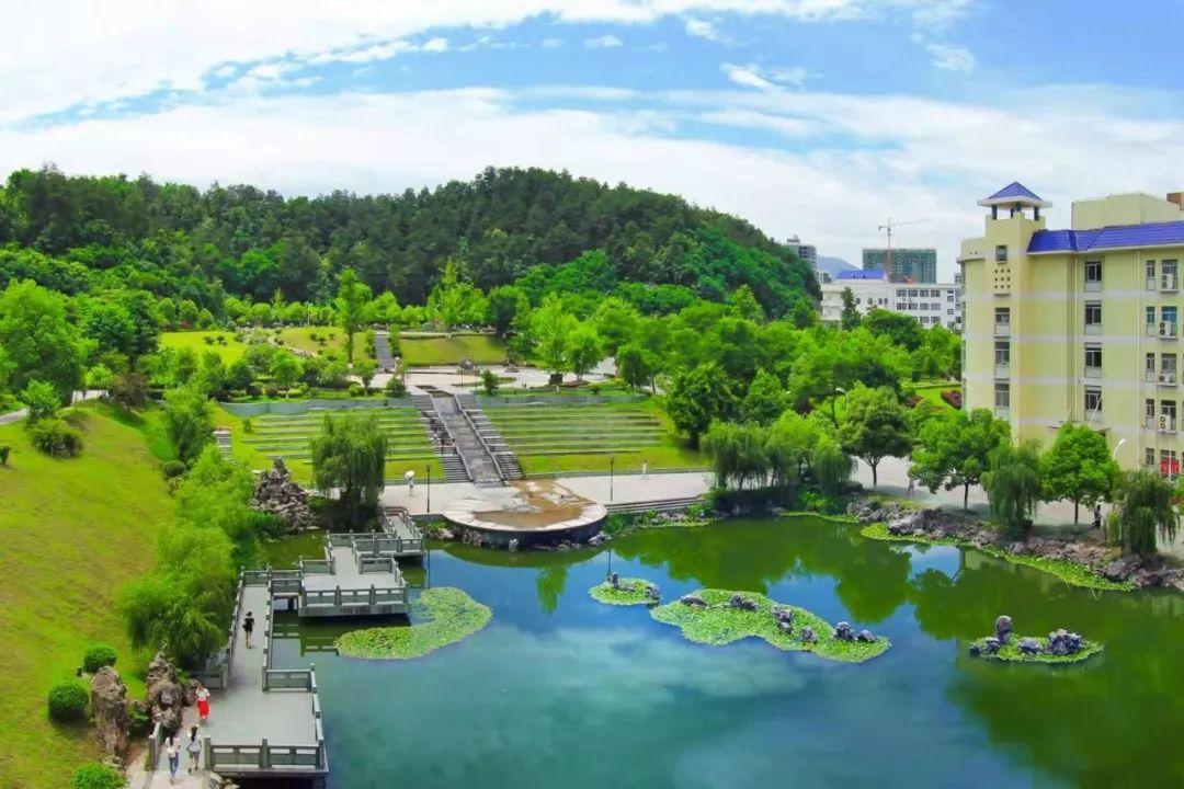 湖北医药学院校园环境